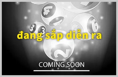 Giải đấu e-sports với game thủ và màn hình lớn
